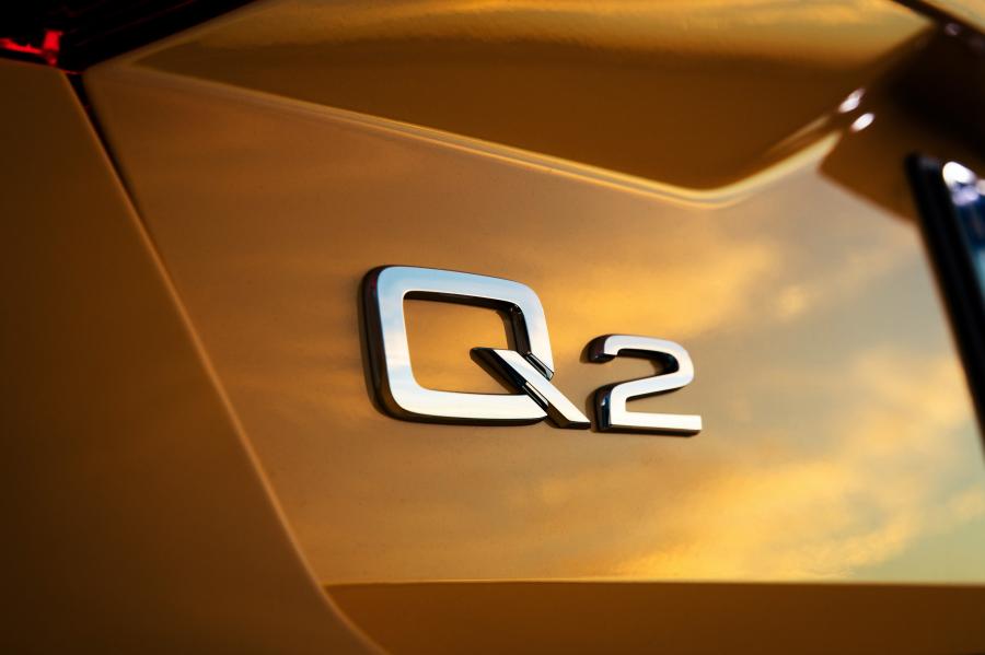 Логотип Audi Q2 TDI Quattro Sport 2017 года  (AU) (фото 2 из 23)